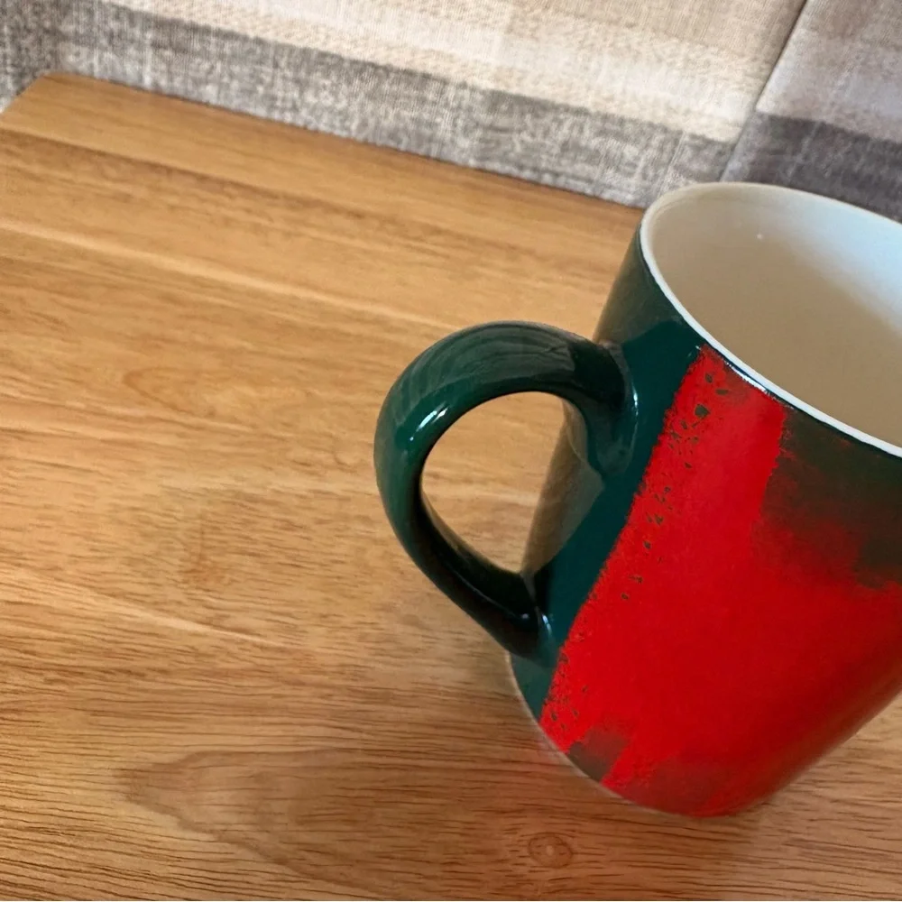Starbucks Green And Red 10 ounce‎ 2021 Coffee Mug